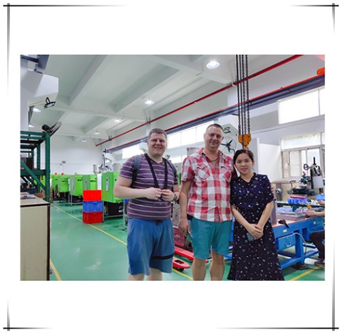 Nuovo cliente ucraino visita GV Mold