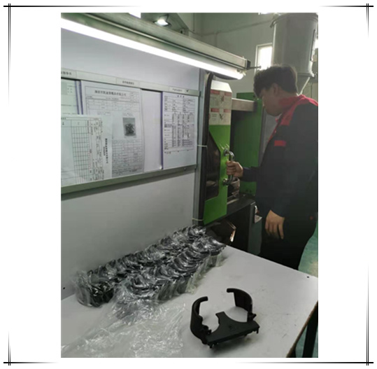 Progetti di produzione di portabicchieri in plastica