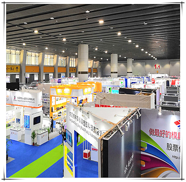 Primo giorno del Green Vitaltiy Team alla Fiera di Canton in Asia Mold